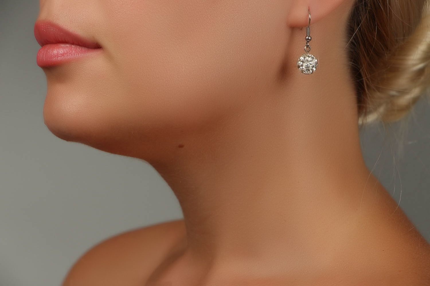 Beaded earrings with rhinestones photo 4