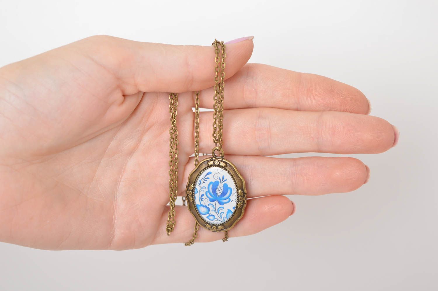Pendentif original fait main Bijou fantaisie Accessoire pour femme bleu ciel photo 5