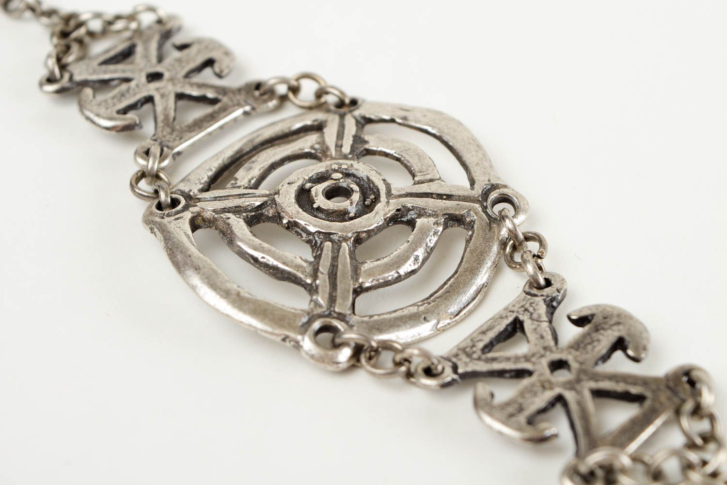Металлический браслет украшение ручной работы украшение из металла стильное фото 3