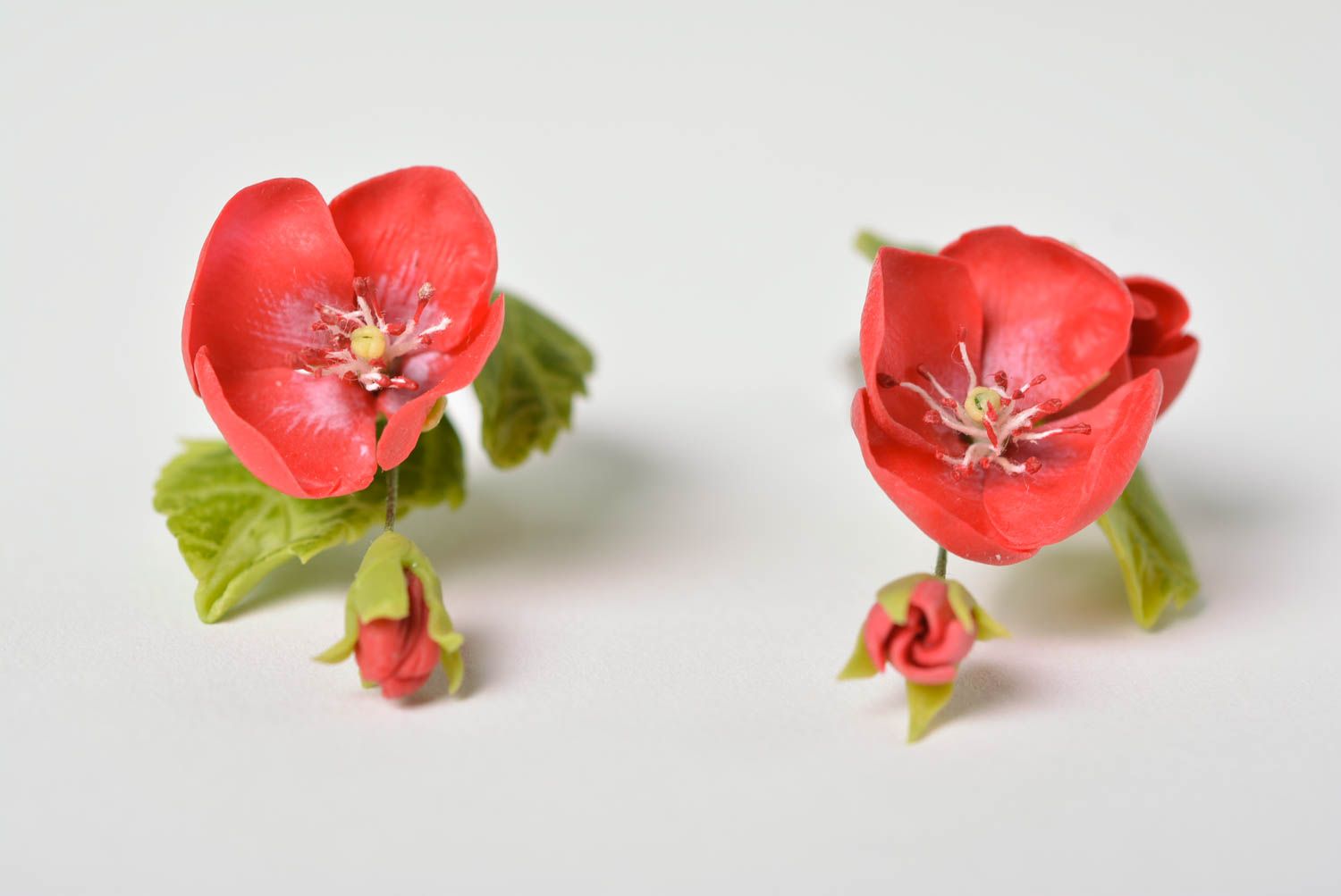 Handgemachte Blüten Ohrringe aus Polymer Ton mit Apfelblüten Designer Schmuck foto 5