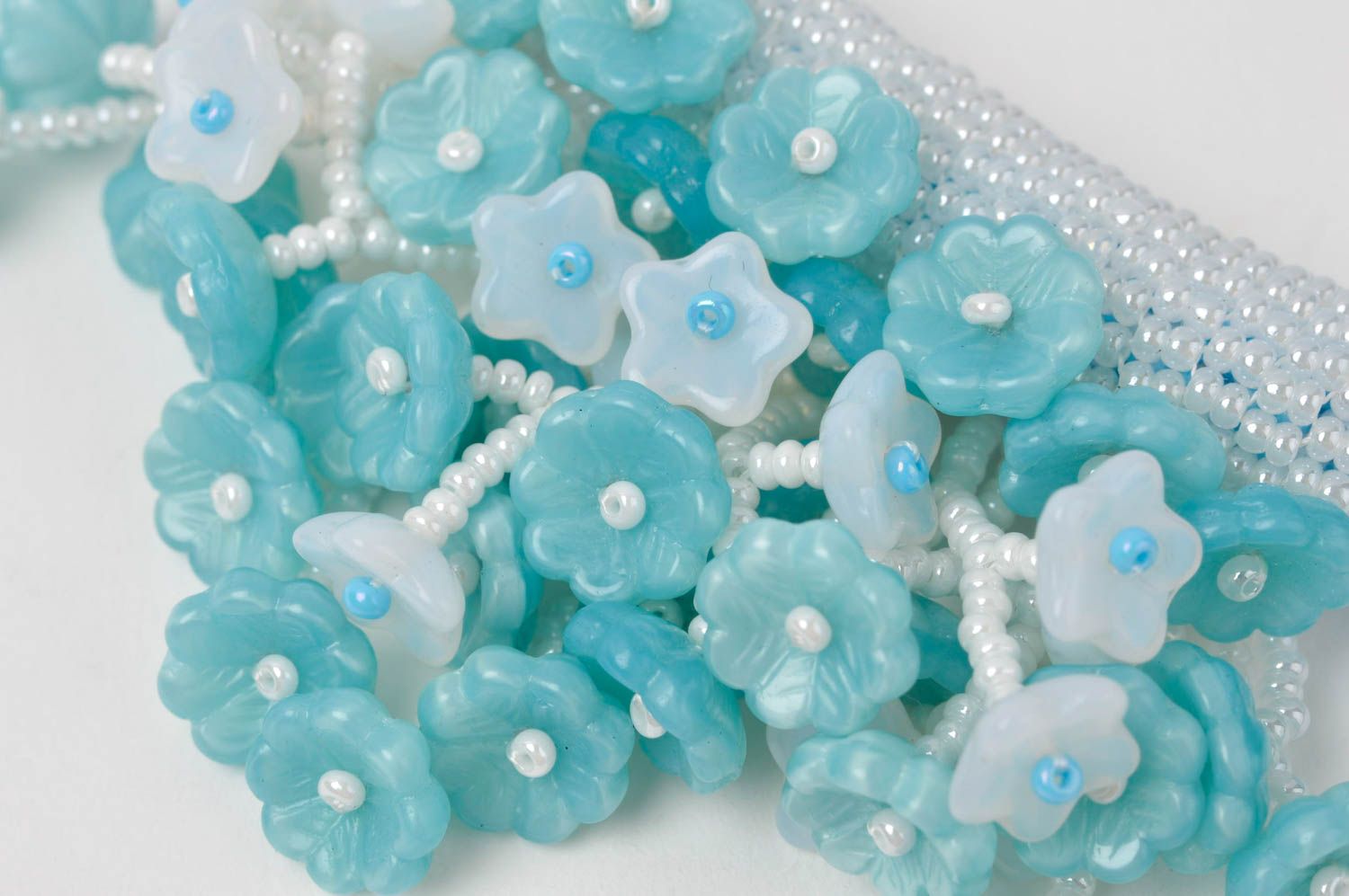 Collier pendentif Bijou fait main bleu ciel en perles de rocaille Cadeau femme photo 5