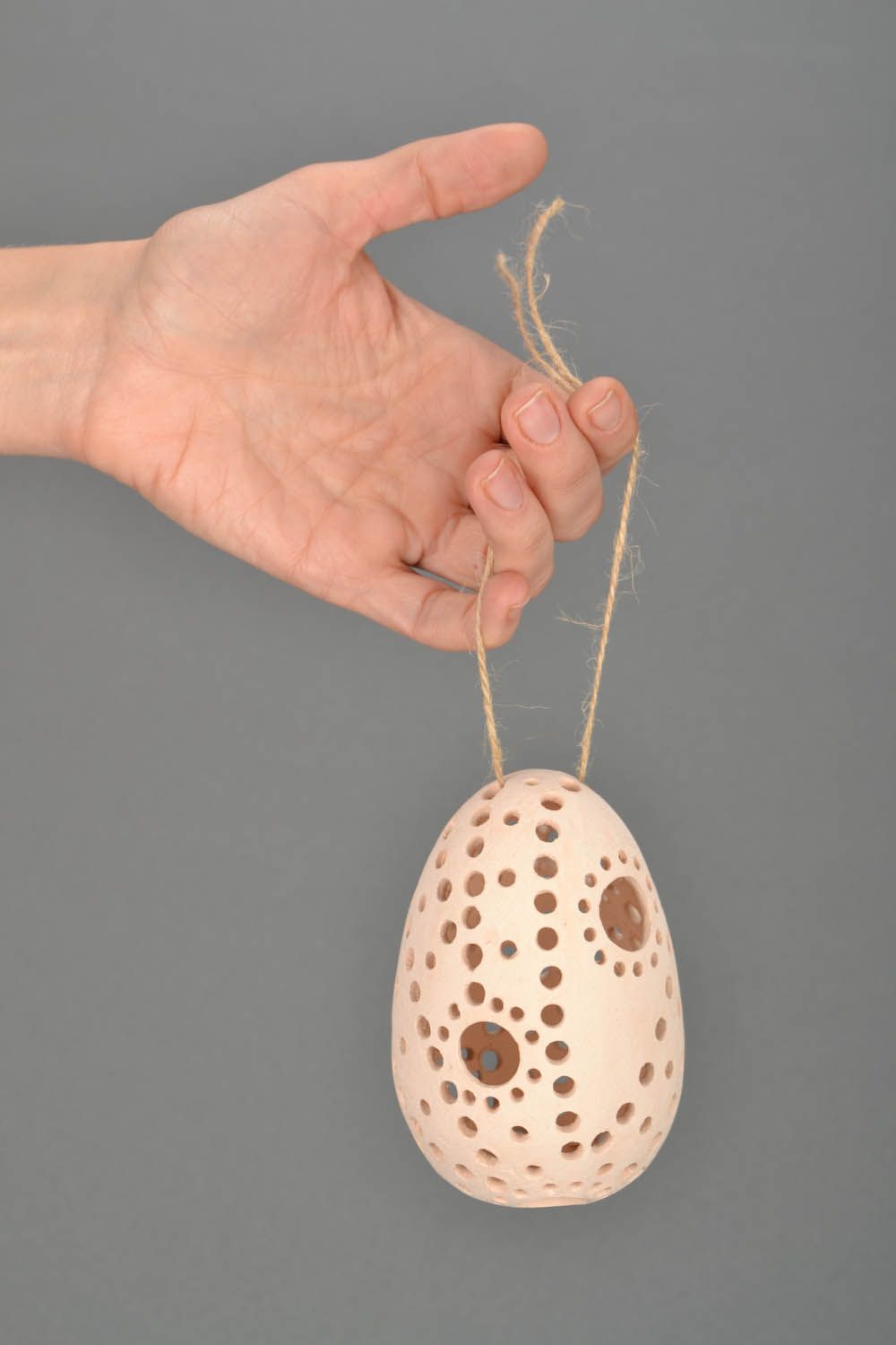 Керамическое ажурное яйцо  фото 2