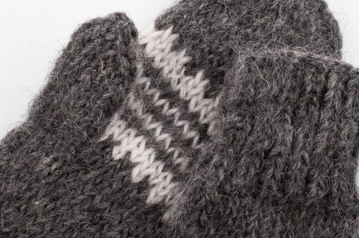 Gray women's mittens photo 3