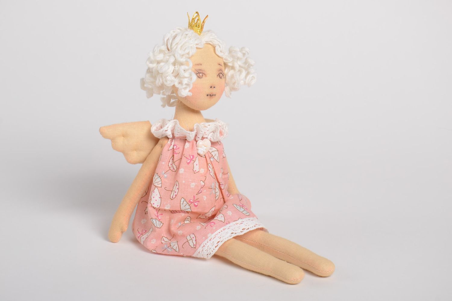 Кукла ручной работы кукла из ткани мягкая кукла с крыльями в короне красивая фото 4