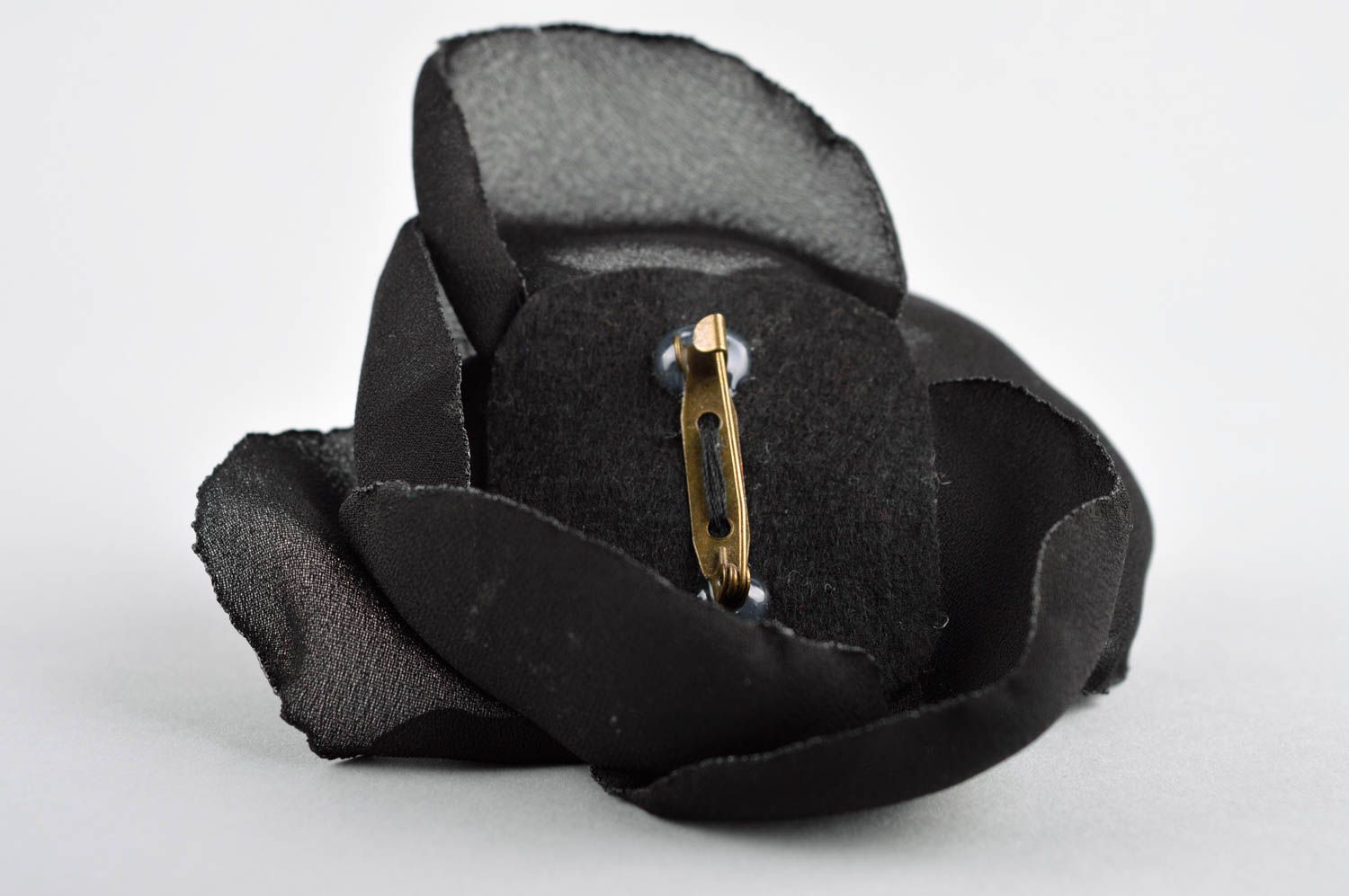 Broche fleur Bijou fait main Accessoire femme textile noire feutre design photo 4