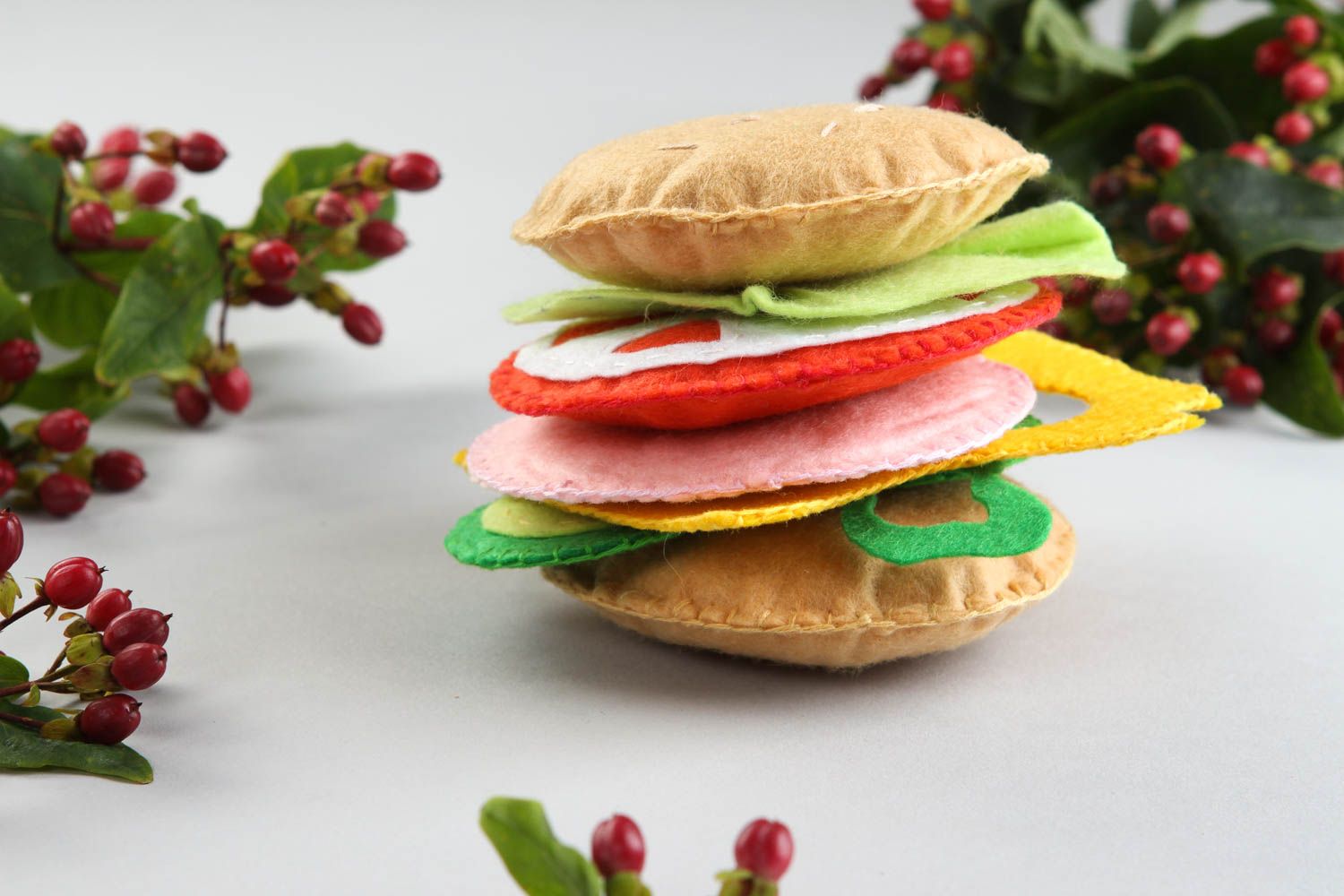 Peluche hamburger faite main Jouet feutrine original Cadeau pour enfant photo 1