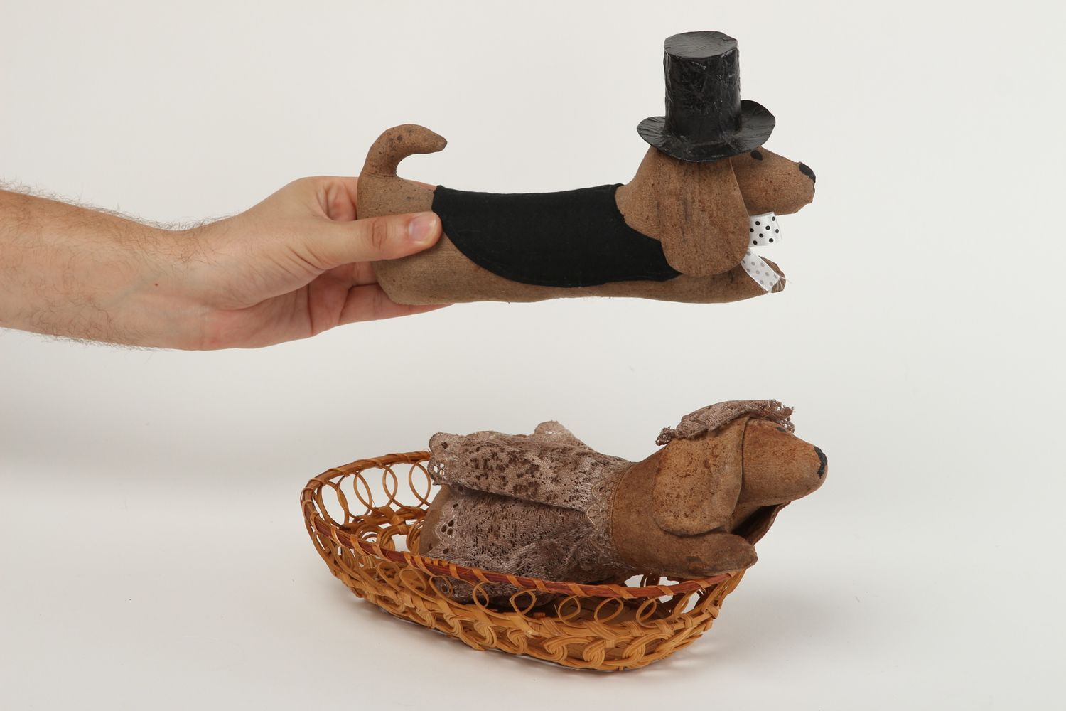 Handmade Kuscheltiere Dackel im Korb Stoff Spielzeuge Geschenke für Kinder  foto 5