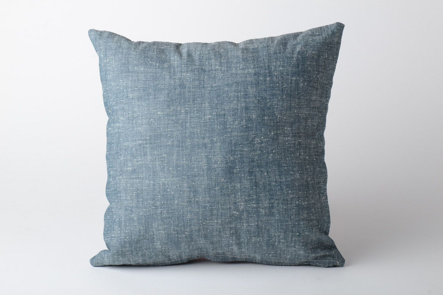 Мягкая диванная подушка со съемной наволочкой из ткани ручной работы Любовь фото 4