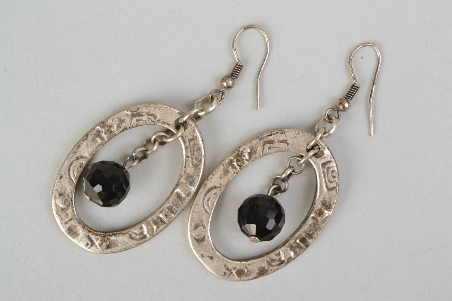 Boucles d'oreilles en métal et perles de cristal tchèques faites main pour femme photo 3
