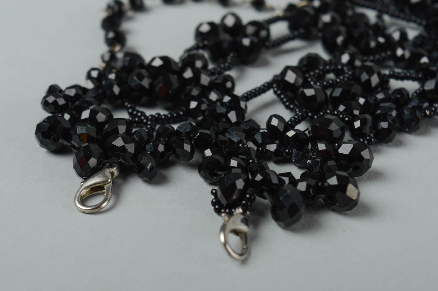 Collier perles rocaille design Bijou fait main noir Accessoire pour femme photo 3