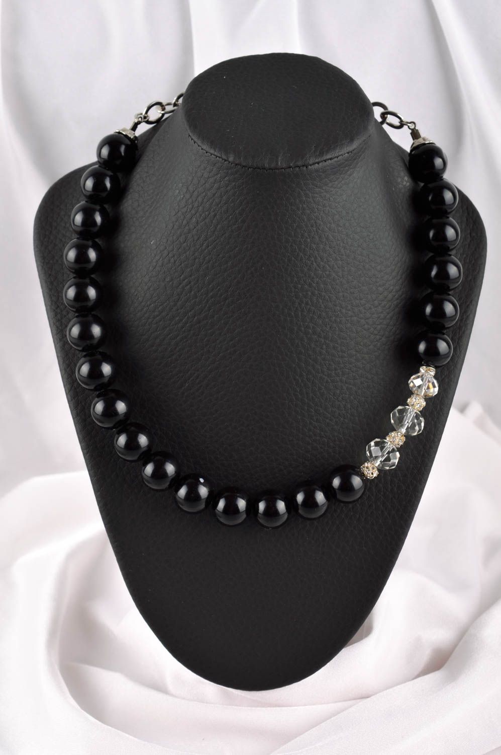 Collier fantaisie Bijou fait main noir perles artificielles Accessoire femme photo 1