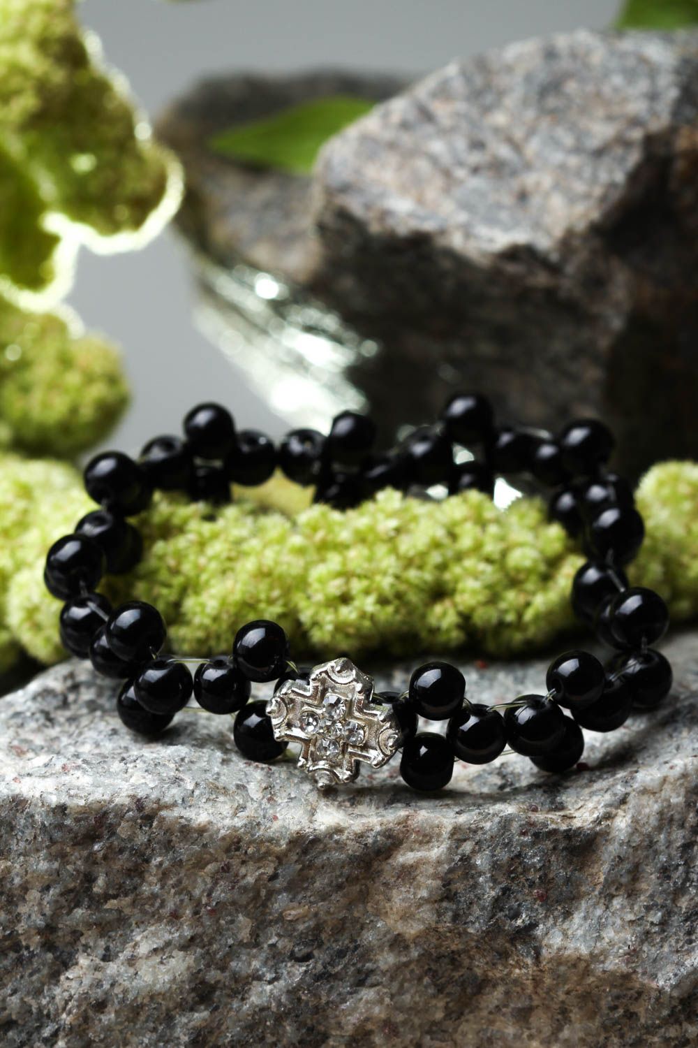Bracelet noir Bijou fait main chic en perles céramiques Cadeau pour femme photo 1