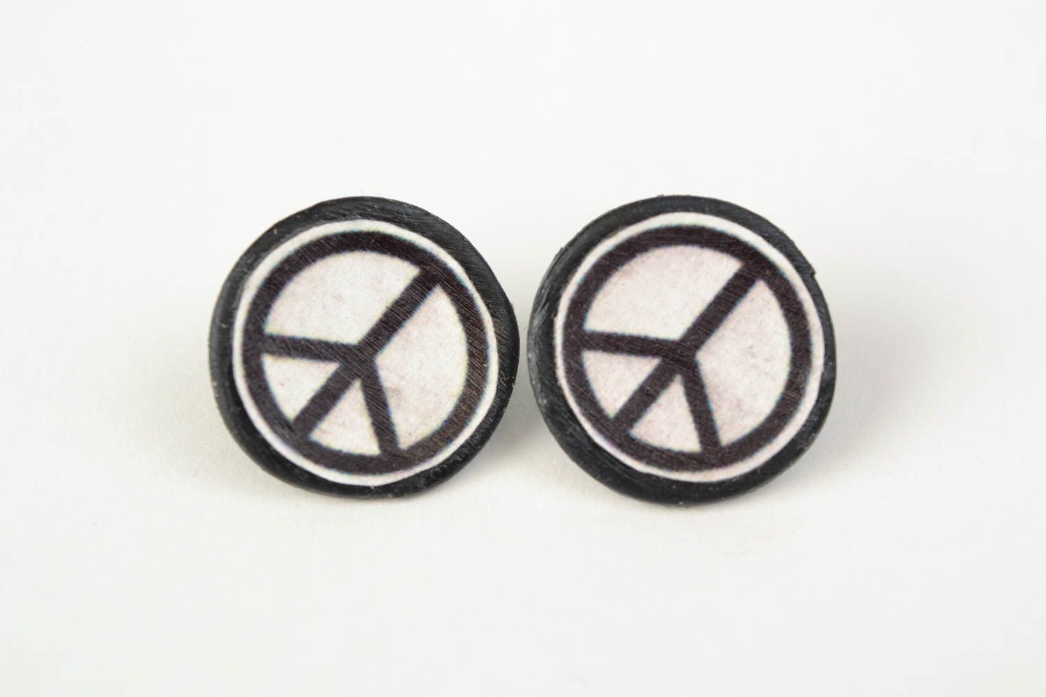 Handmade stud earrings made of polymer clay black and white peace sign  photo 1