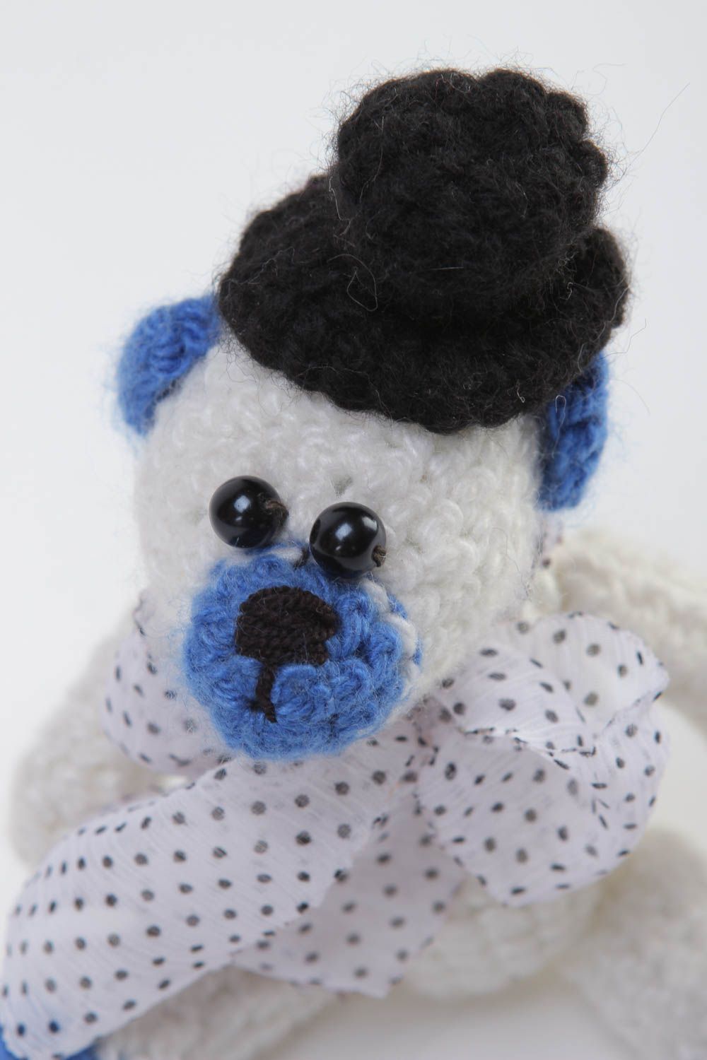 Jouet tricoté Peluche faite main ourson blanc bleu Cadeau enfant Fiancé photo 3