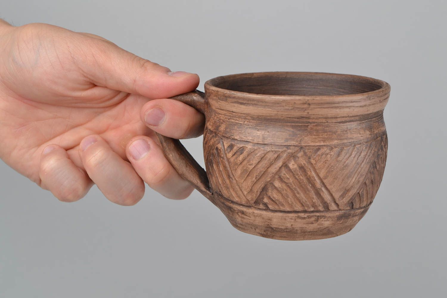 Large 13 oz clay coffee or te cup in pot style design with handle photo 2