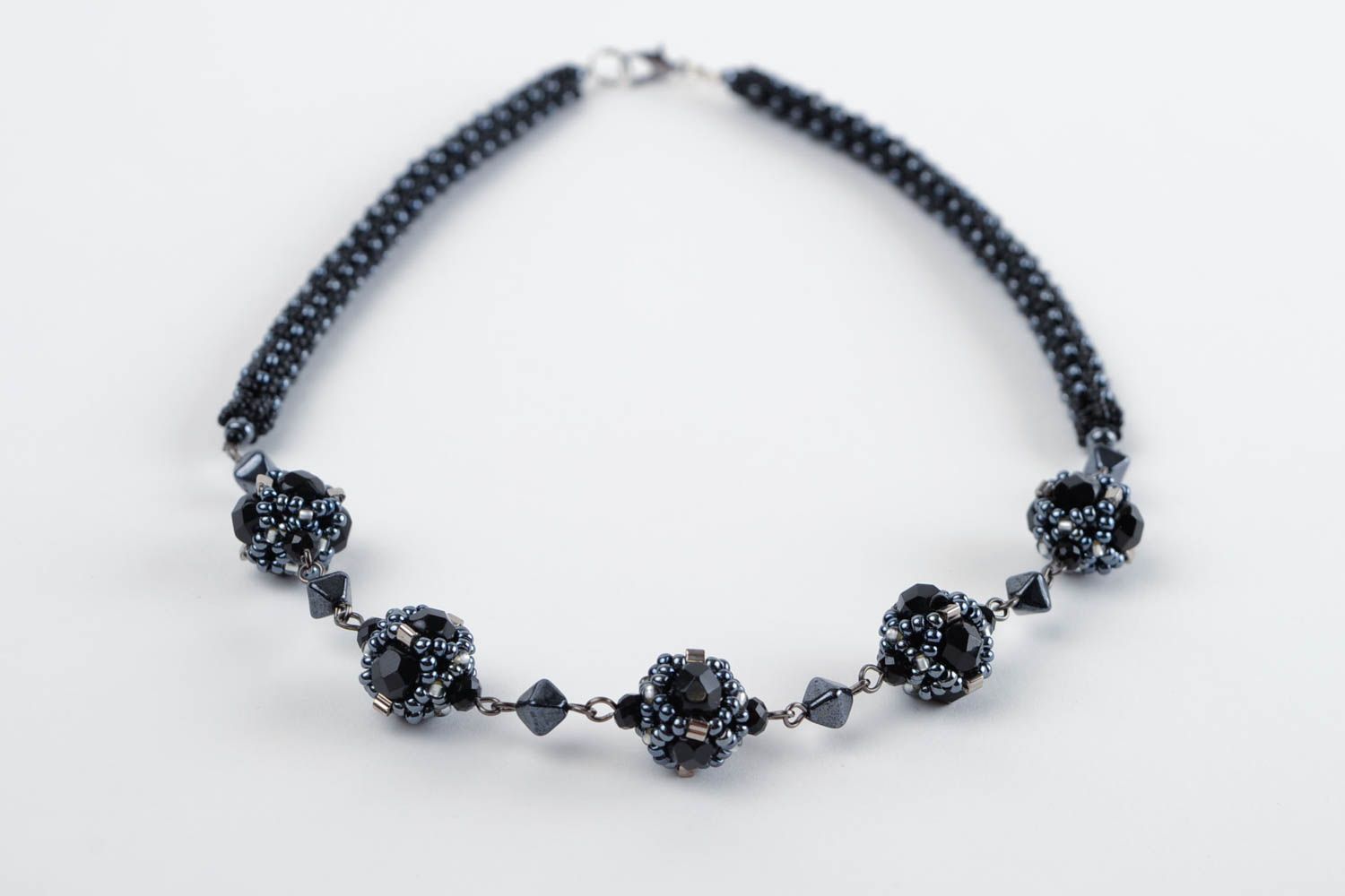 Collier noir Bijou fait main perles de rocaille perles fantaisie Cadeau femme photo 2