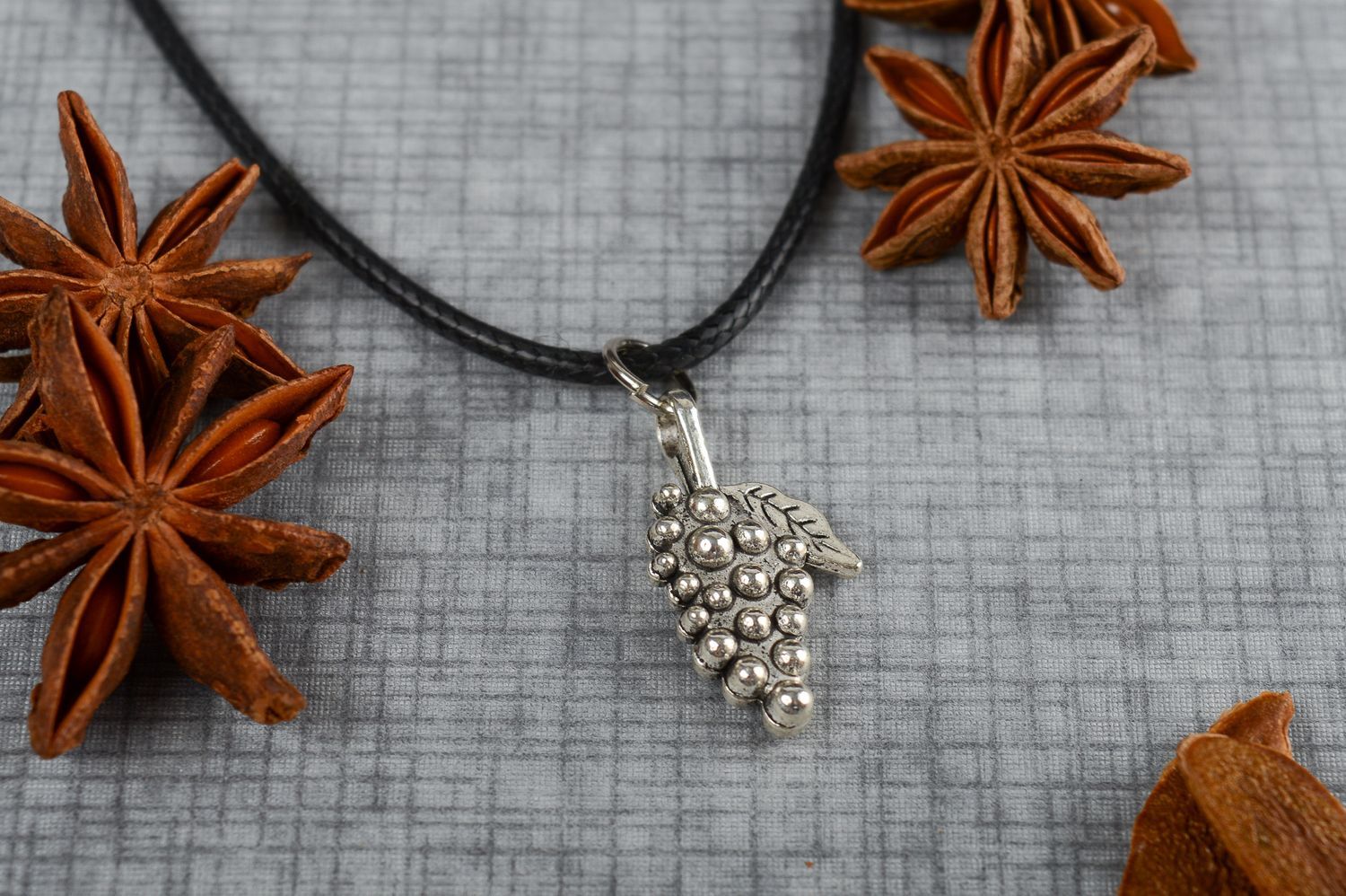 Handmade metal pendant fashion grapes pendant women necklace gift for girls   photo 1