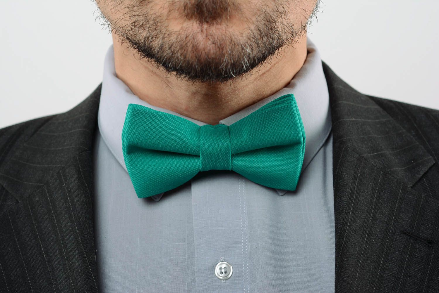 Bow tie of turquoise color photo 1