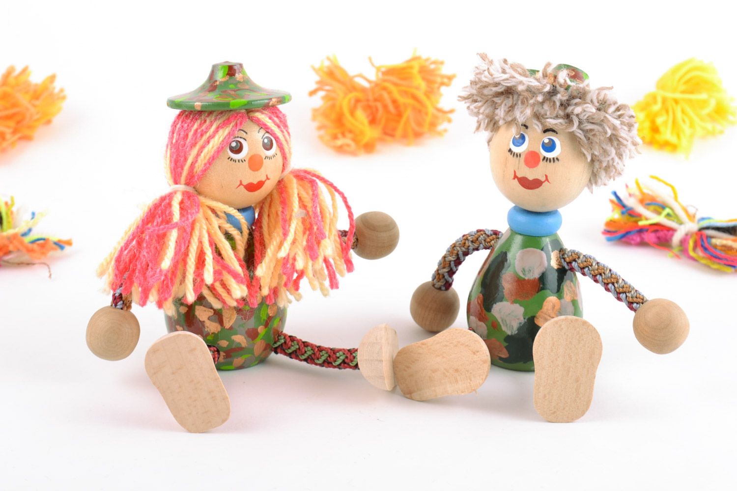 Handmade Holzspielzeug Set 2 Stück Öko Spielzeuge bemalte Junge und Mädchen  foto 1