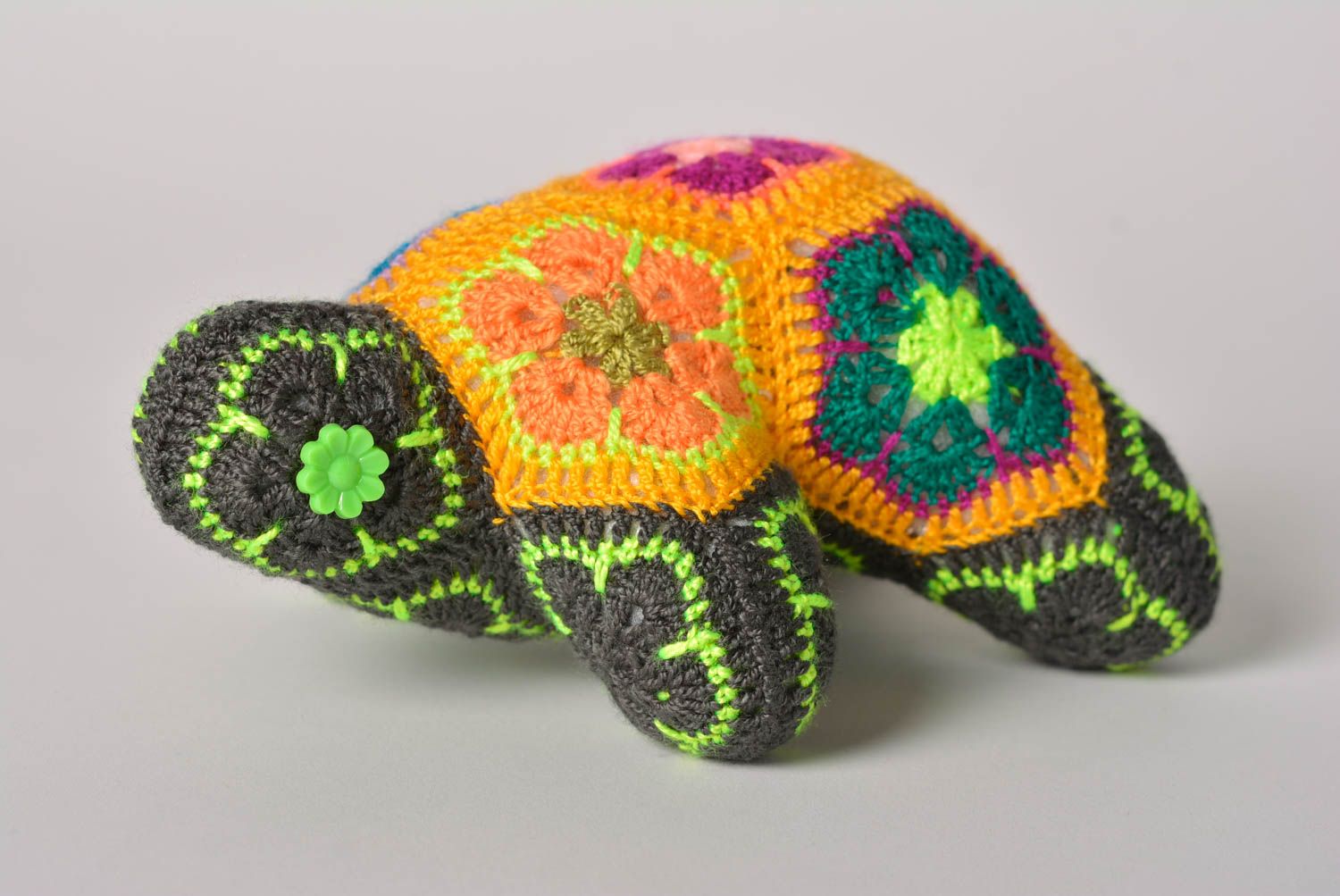 Peluche tortue faite main Jouet tricot en fils acryliques Cadeau enfant original photo 1
