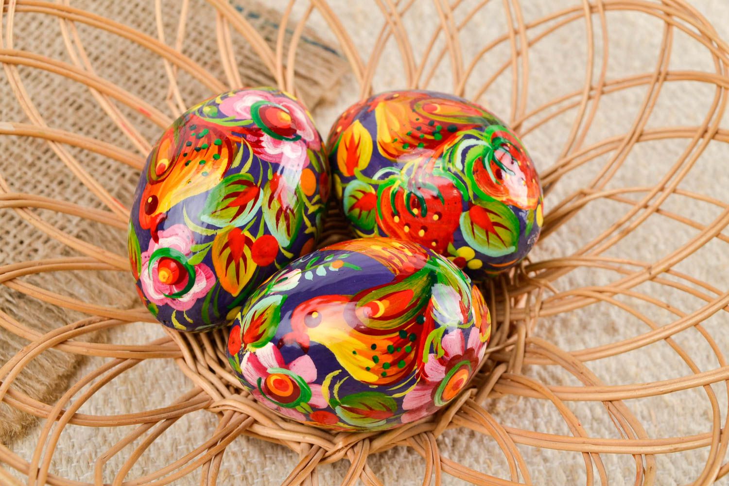 Oeufs de Pâques faits main Oeufs en bois à motifs 3 pièces Déco de Pâques photo 1