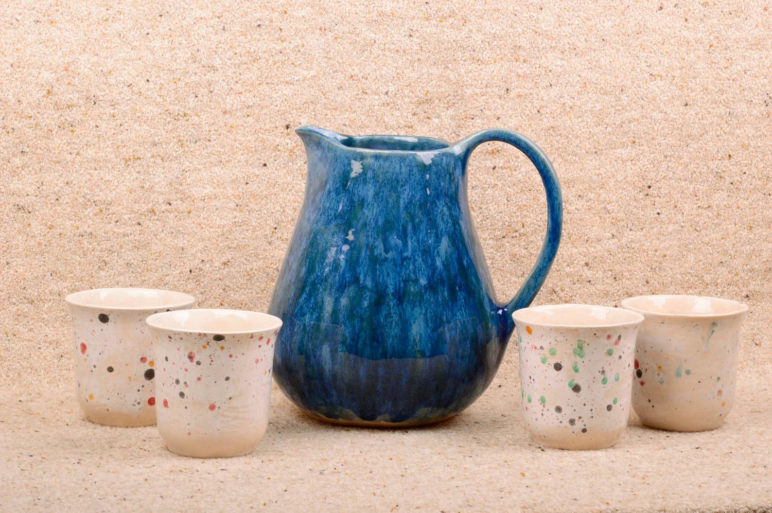 Комплект керамический кувшин и 4 чашки ручной работы гончарные вылепленные фото 1