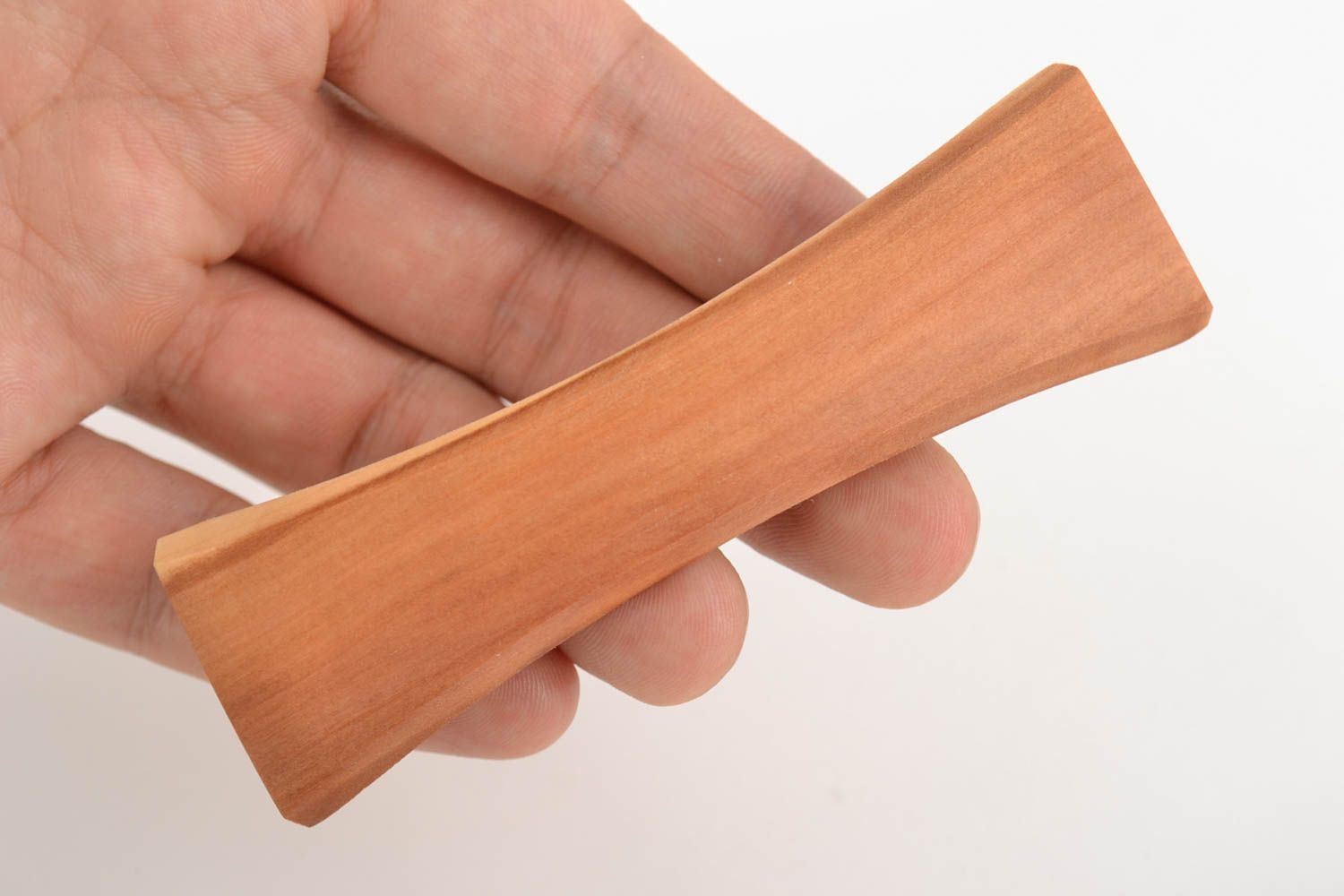 Pasador de madera para el pelo estrecho rectangular artesanal estiloso foto 3