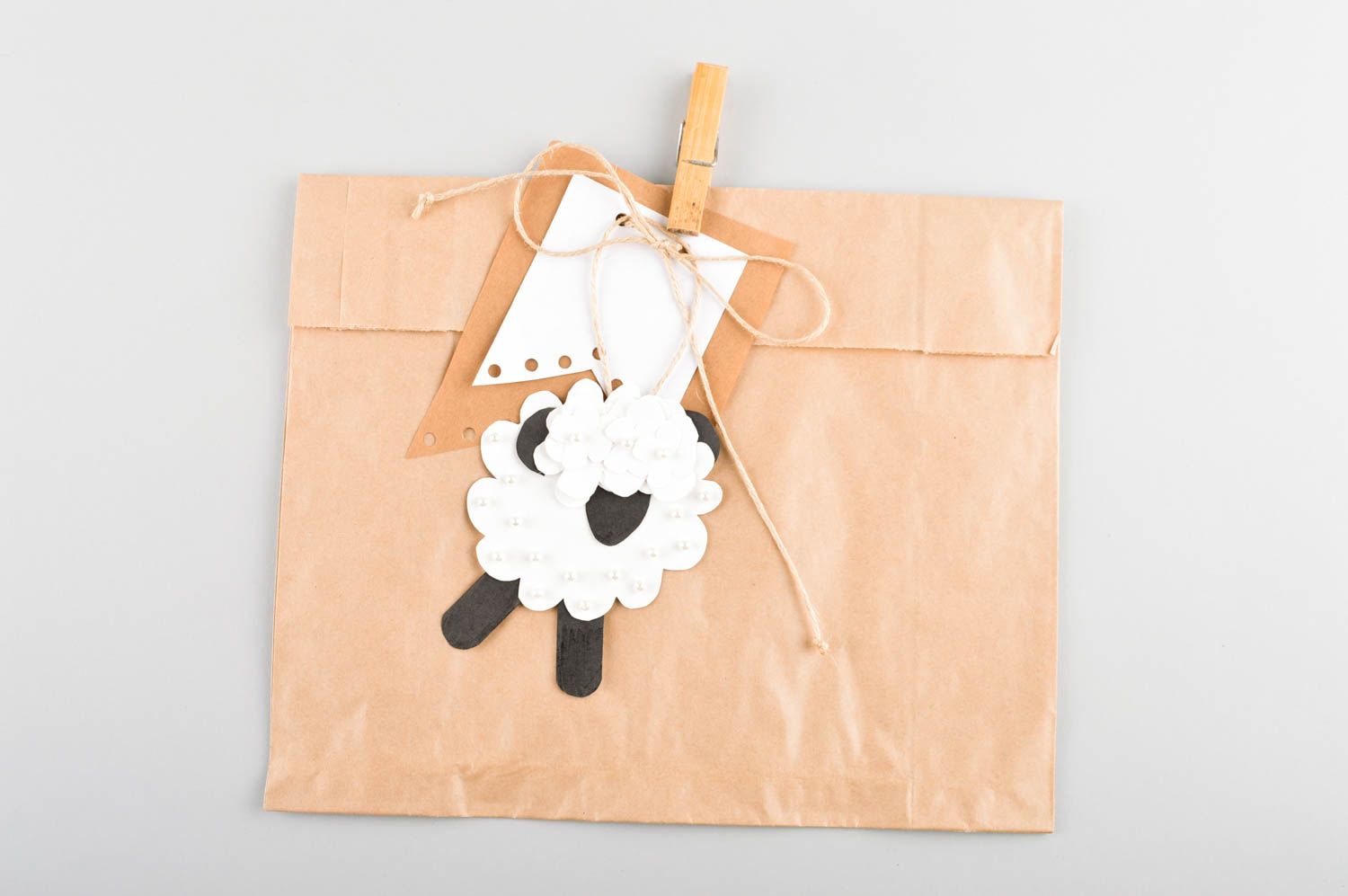 Pochette cadeau fait main Emballage cadeau marron avec mouton Petit cadeau photo 1