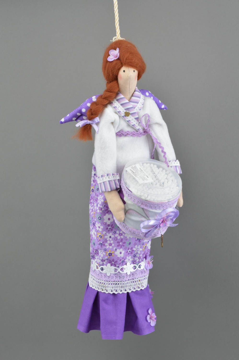Décoration à suspendre poupée faite main porte coton-tiges blanche ange photo 1