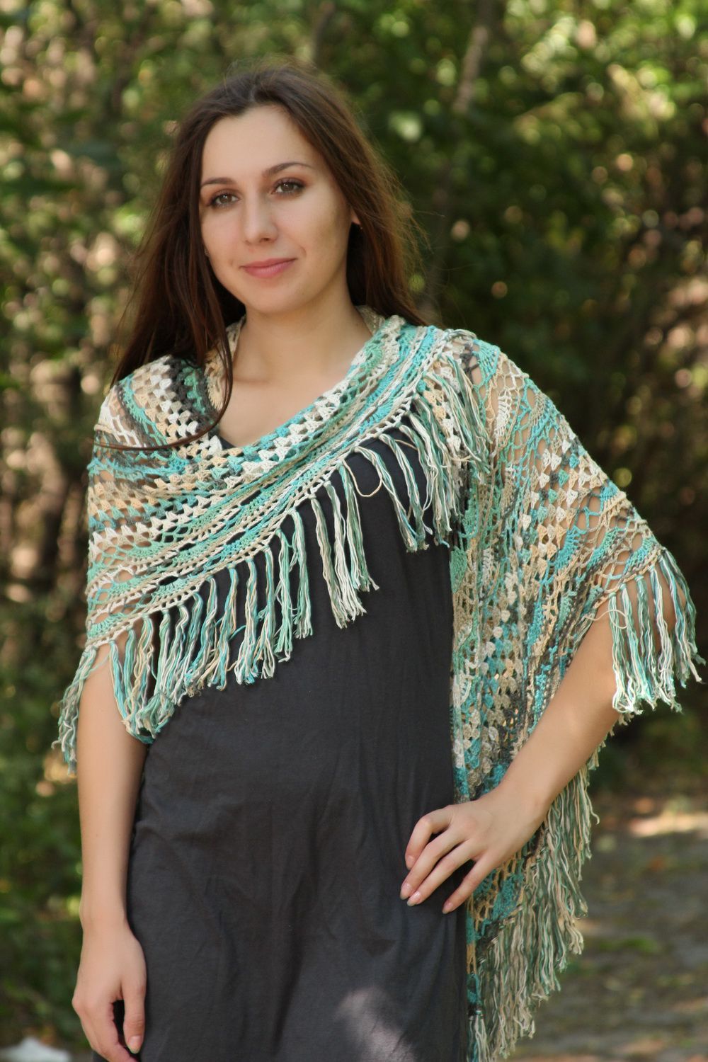 Green knitted shawl  photo 3