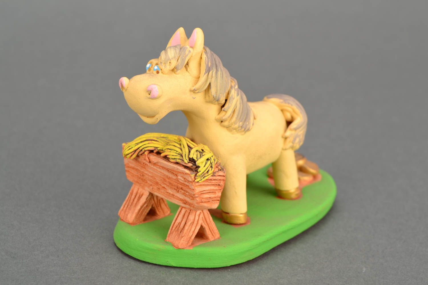 Figurine cheval d'argile faite main  photo 4