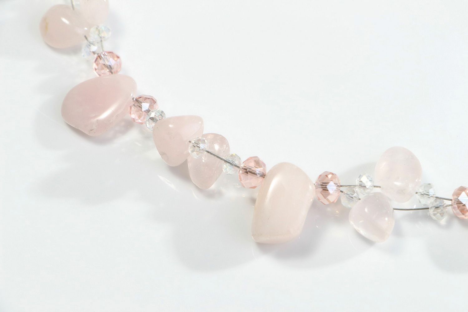 Choker necklace with crystal and pink quartz photo 3