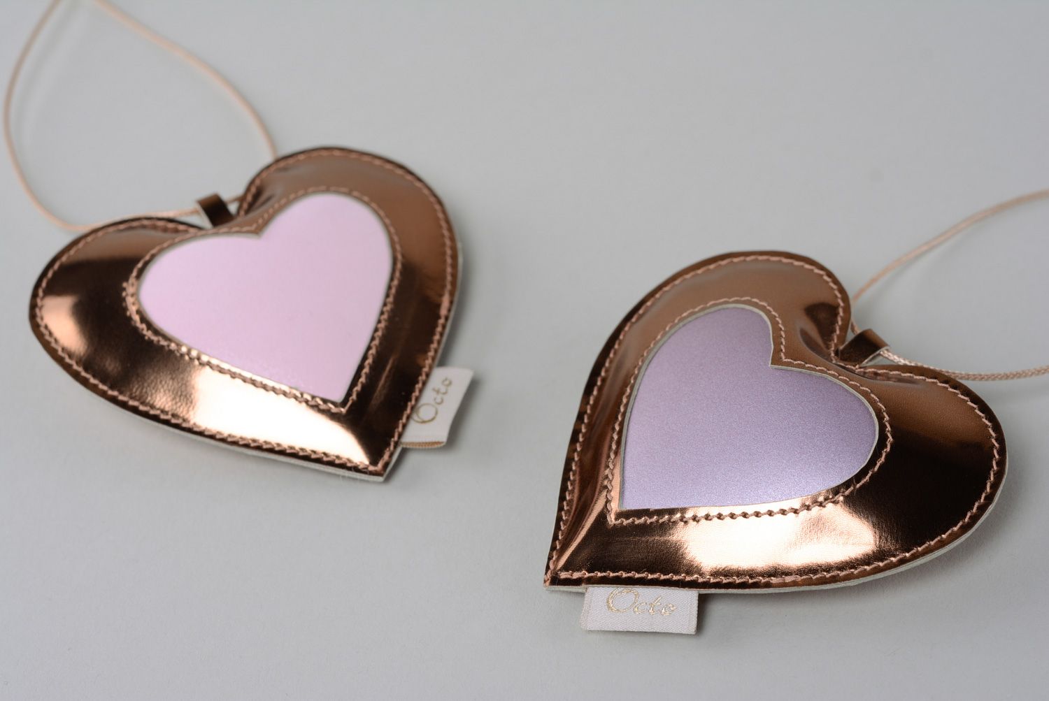 Porte-clés en cuir accessoire fait main pour sac et clés en forme de Cœur photo 5