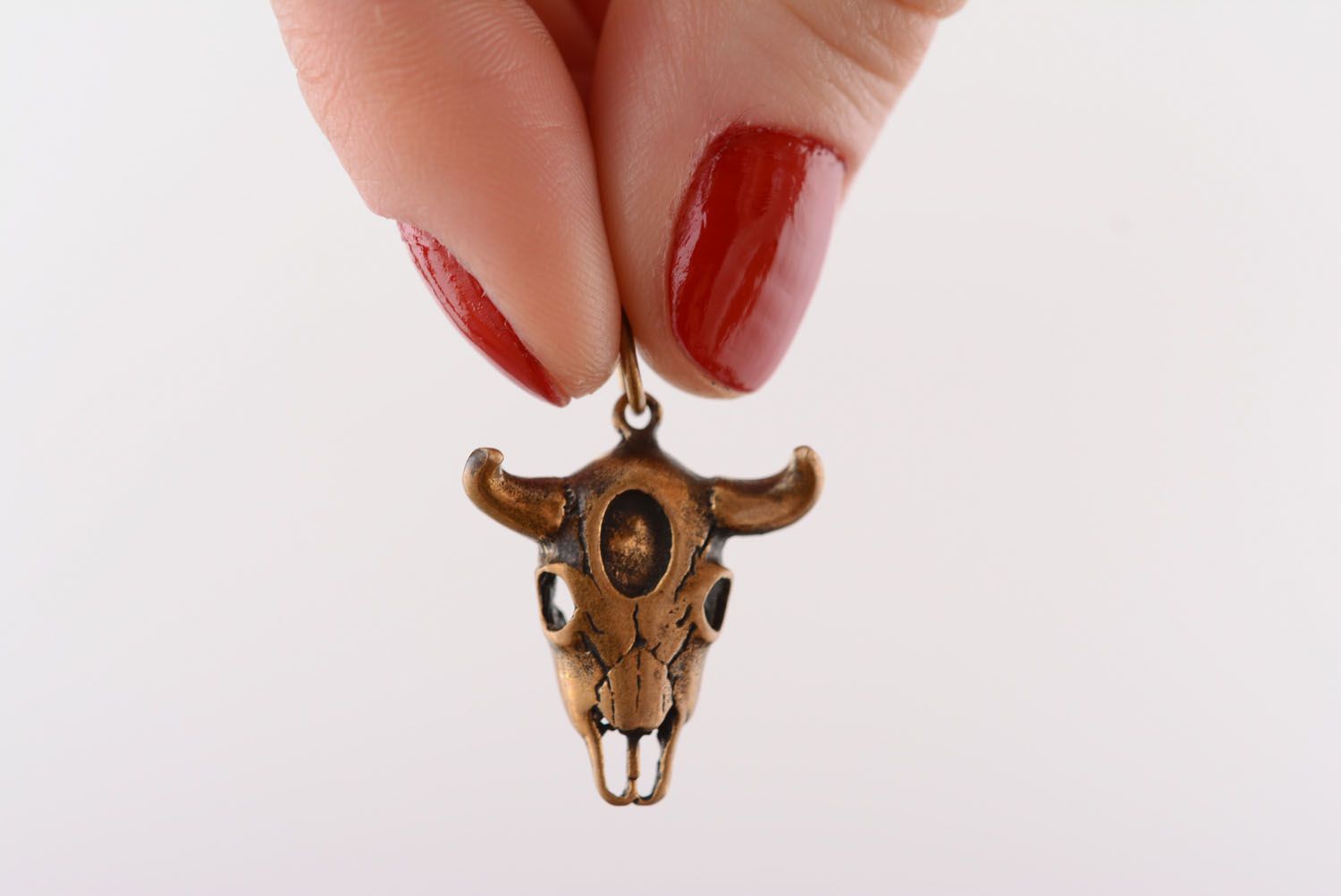 Pingente de bronze feito à mão Cabeça de bisonte foto 4