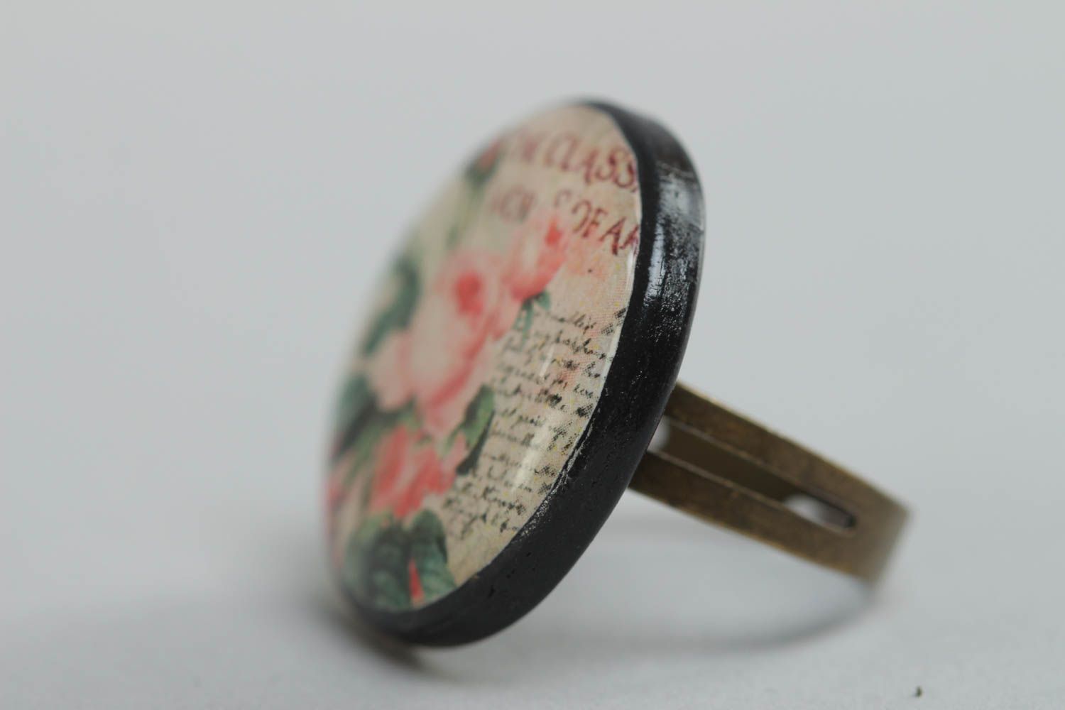 Handmade ring made of glass glaze in vintage style round  accessory with flower photo 2