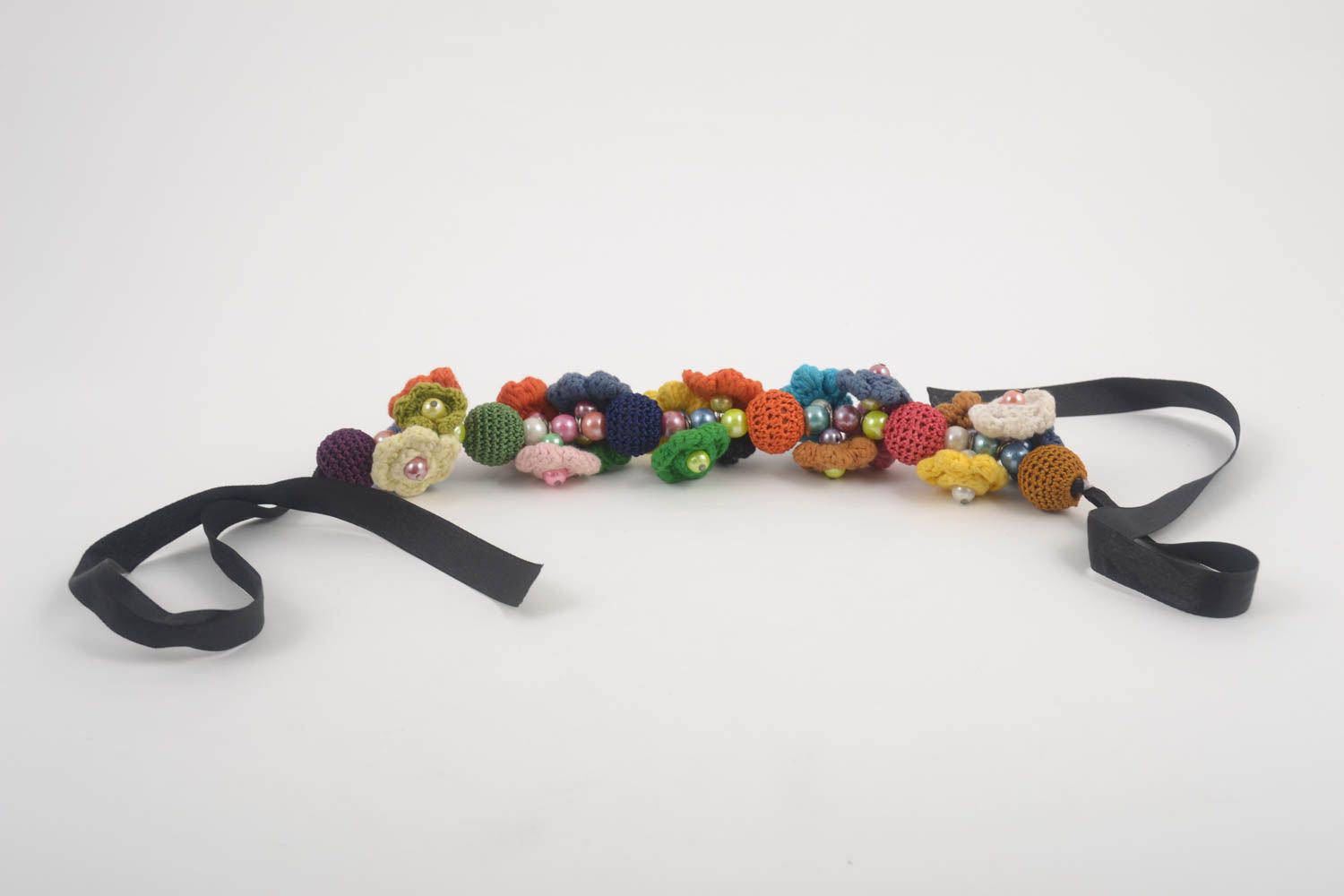 Collier textile Bijou fait main fleurs tricotées en laine Accessoire femme photo 4