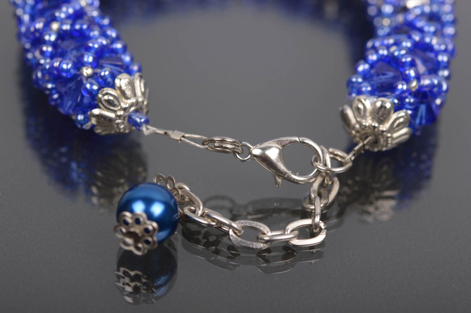 Bracelet original Bijou fait main bleu en perles de rocaille Cadeau femme photo 3
