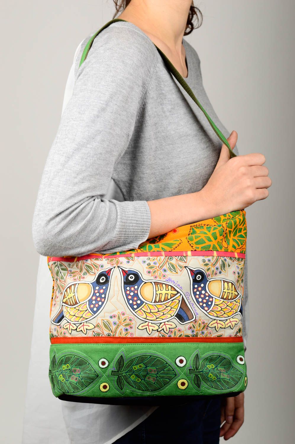 Яркая модная сумка ручной работы сумка через плечо текстильная сумка батик фото 2