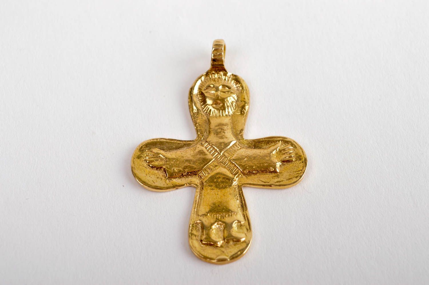 Cruz metálica artesanal regalo original dorado y pequeño accesorio religioso foto 2