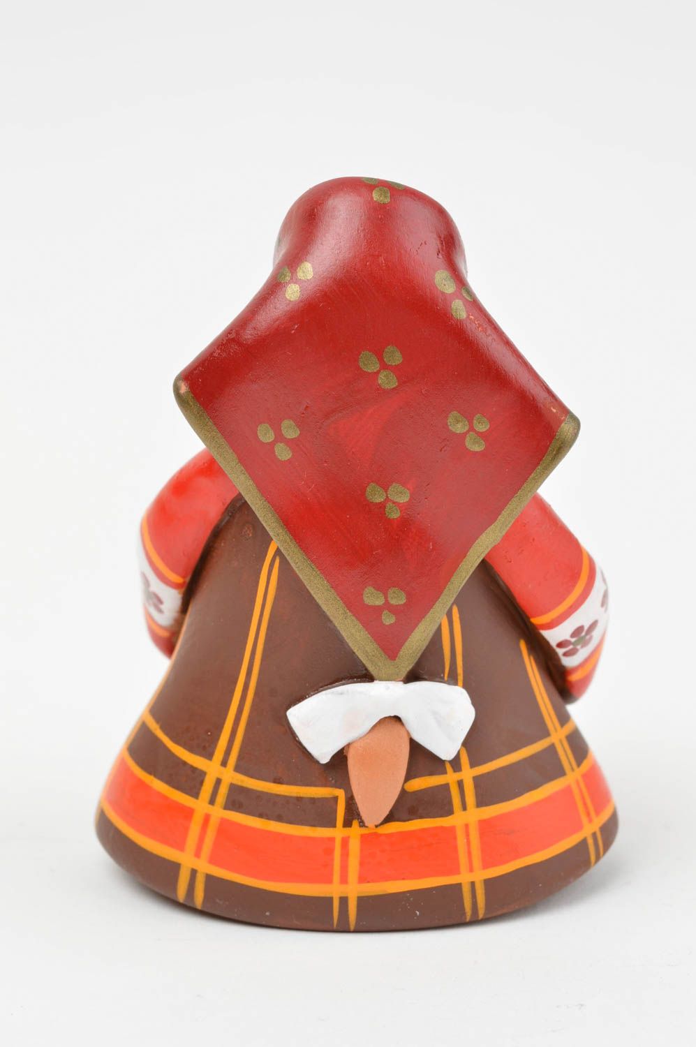 Декоративный колокольчик из красной глины ручной работы бабка с хлебом и солью фото 3