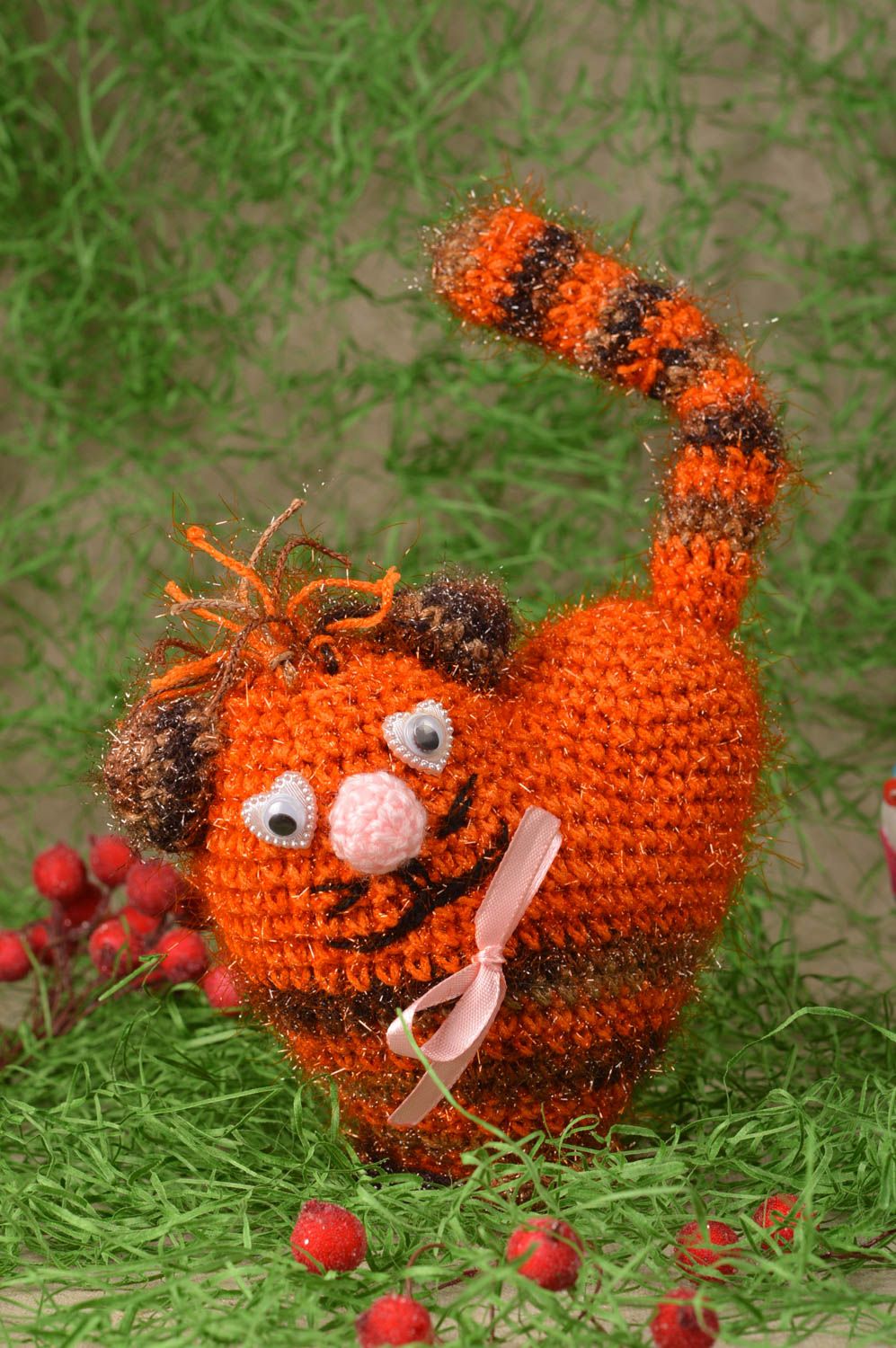 Peluche chat fait main Jouet pour enfant tricoté au crochet Décoration chambre photo 1