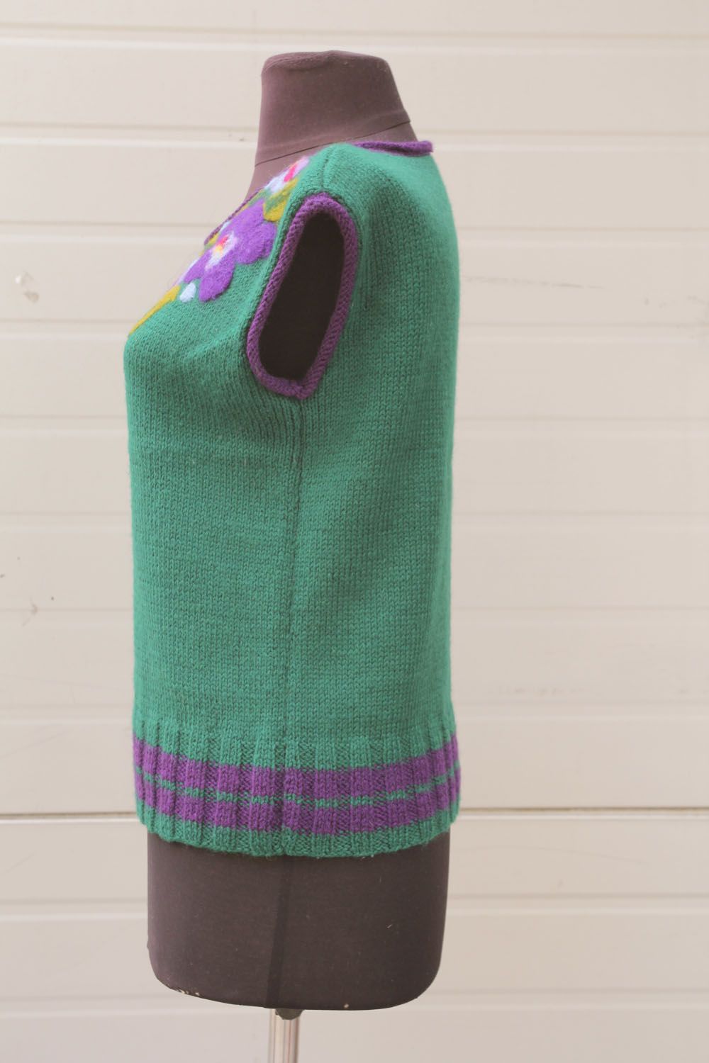 Knitted vest photo 3