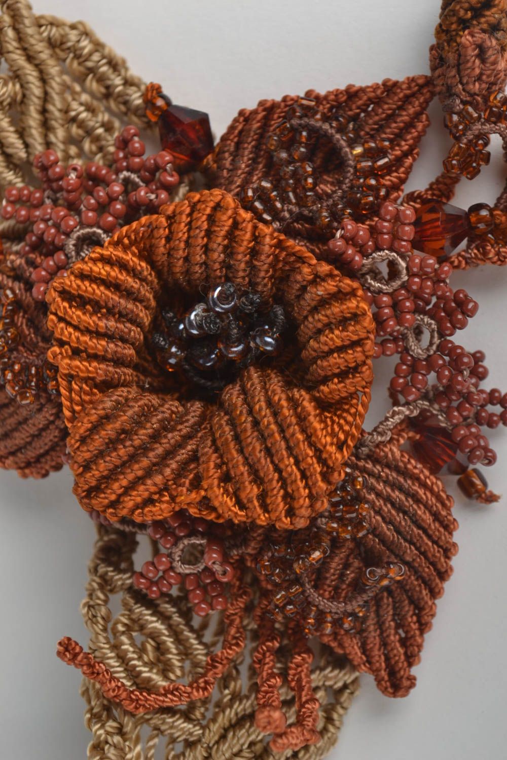 Collier textile Bijou fait main gris marron avec fleur ankars Accessoire femme photo 2