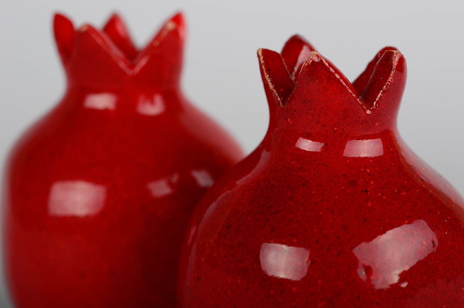 Ensemble Salière poivrière fait main rouges Vaisselle céramique Cadeau femme photo 3