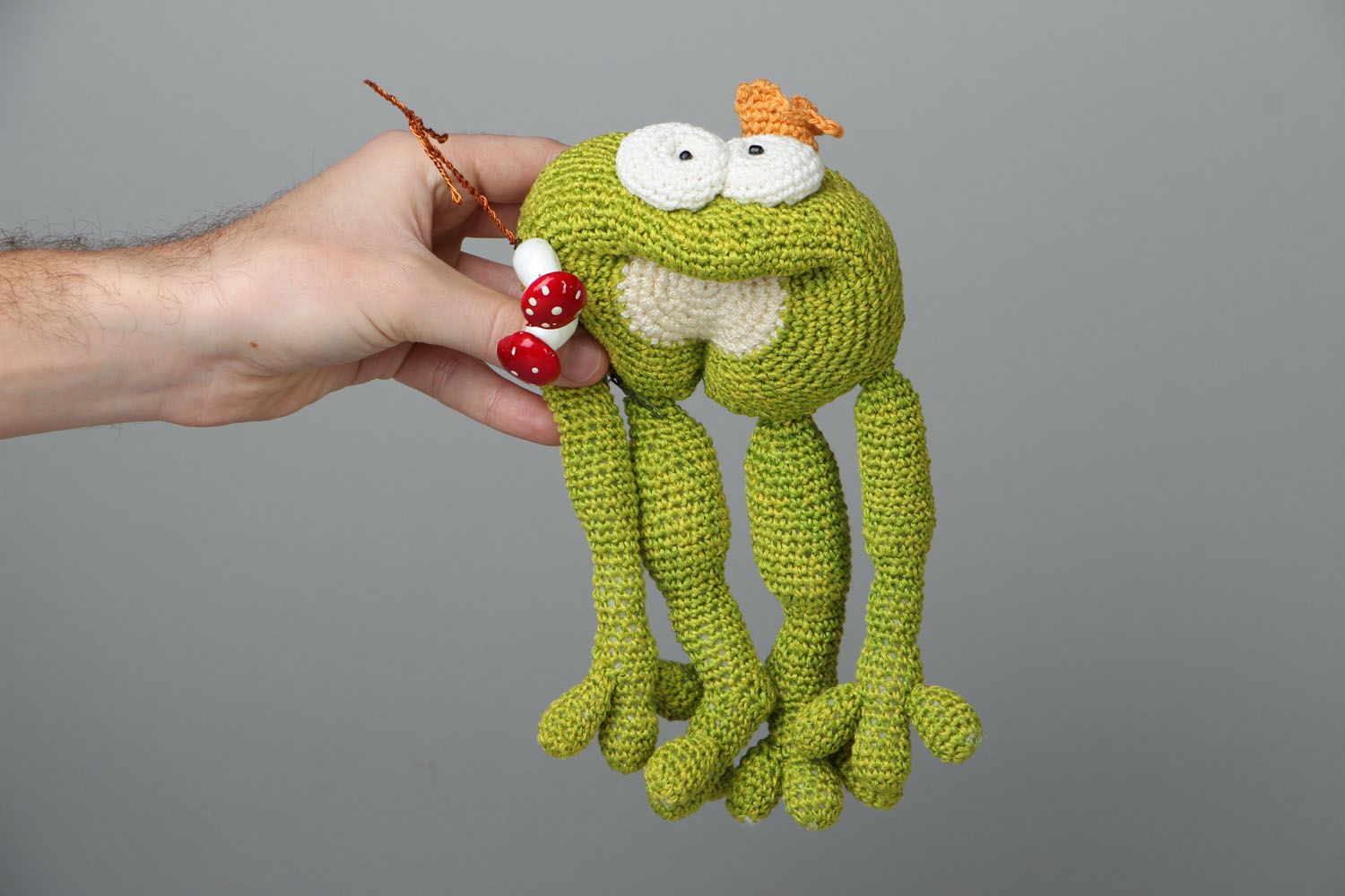 Brinquedo tricotado com gancho Sapo foto 4