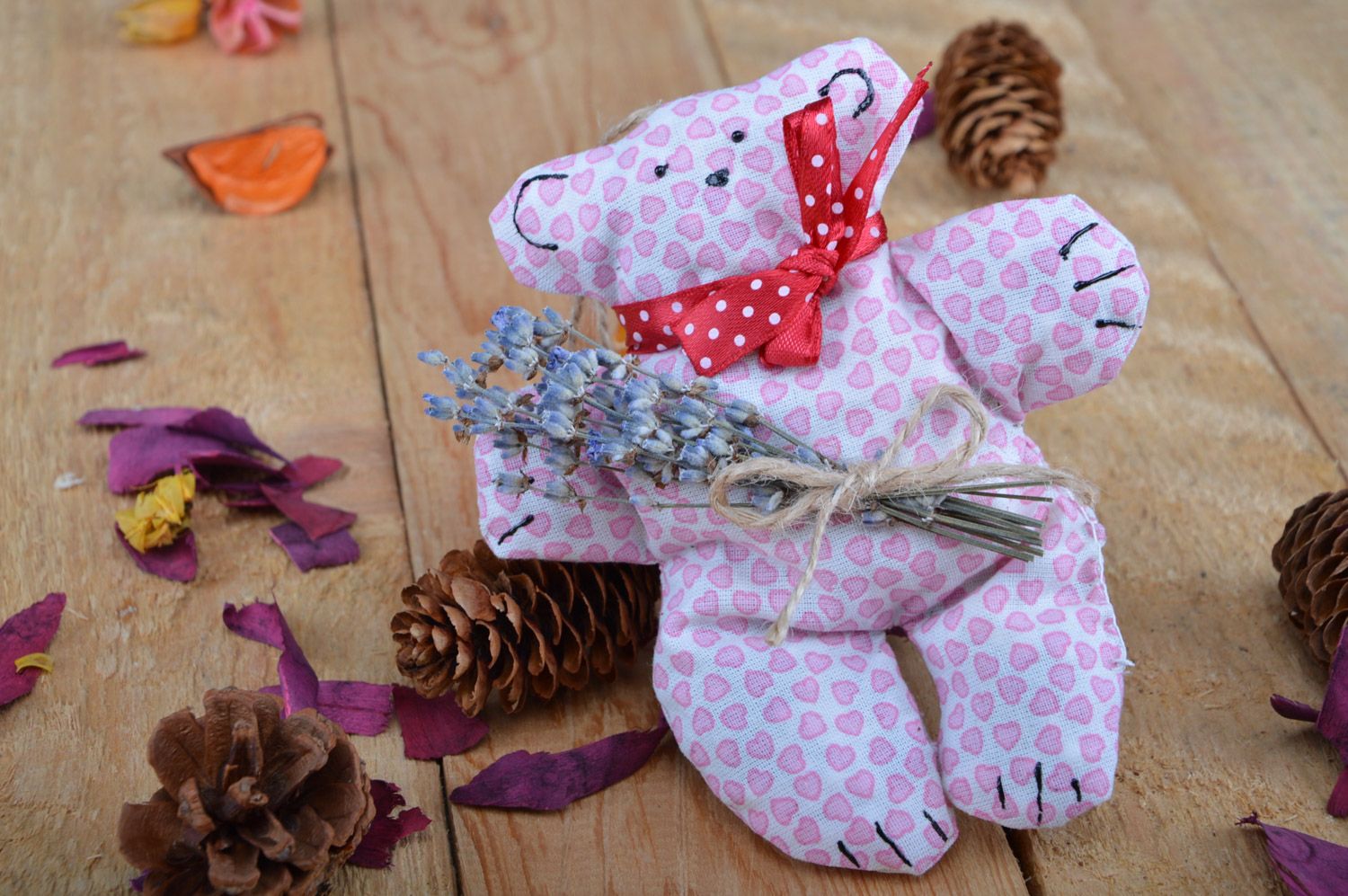 Handgemachtes Kissen Kuscheltier Bär mit Kräutern Duft in Rosa  foto 5