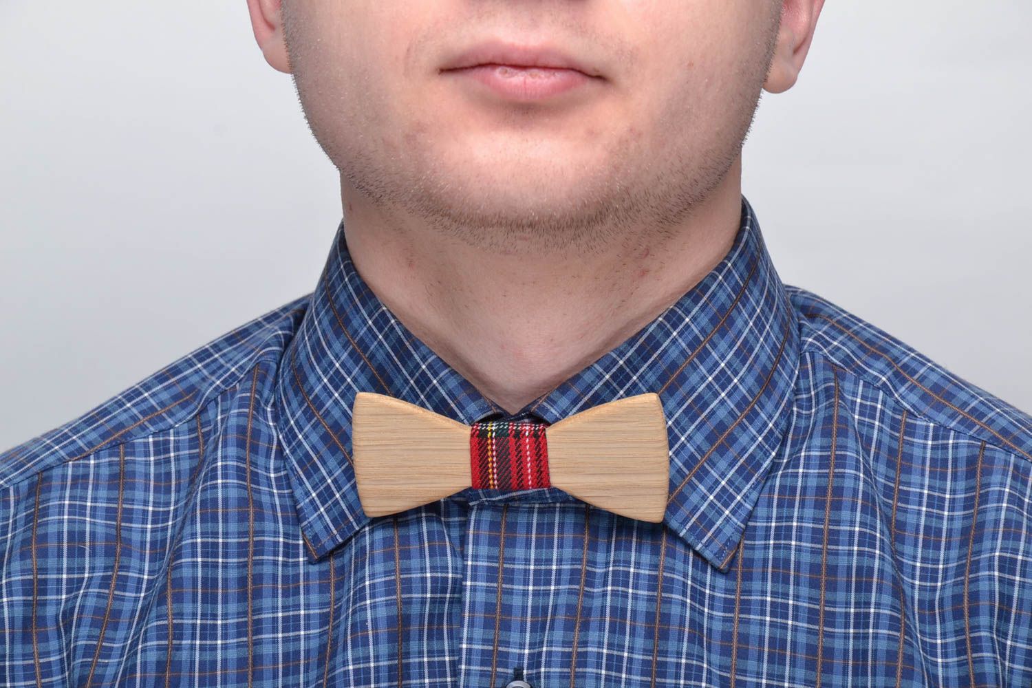 Designer wooden bow tie photo 2
