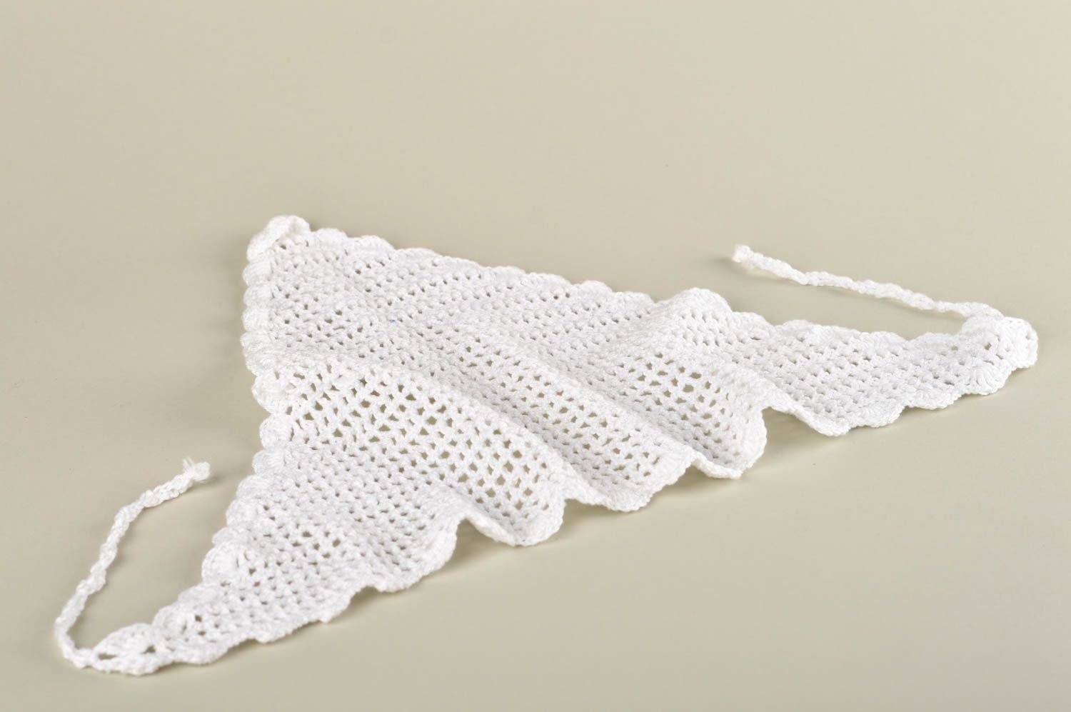 Pañuelo de niña hecho a mano ropa infantil tejida a crochet regalo original foto 2