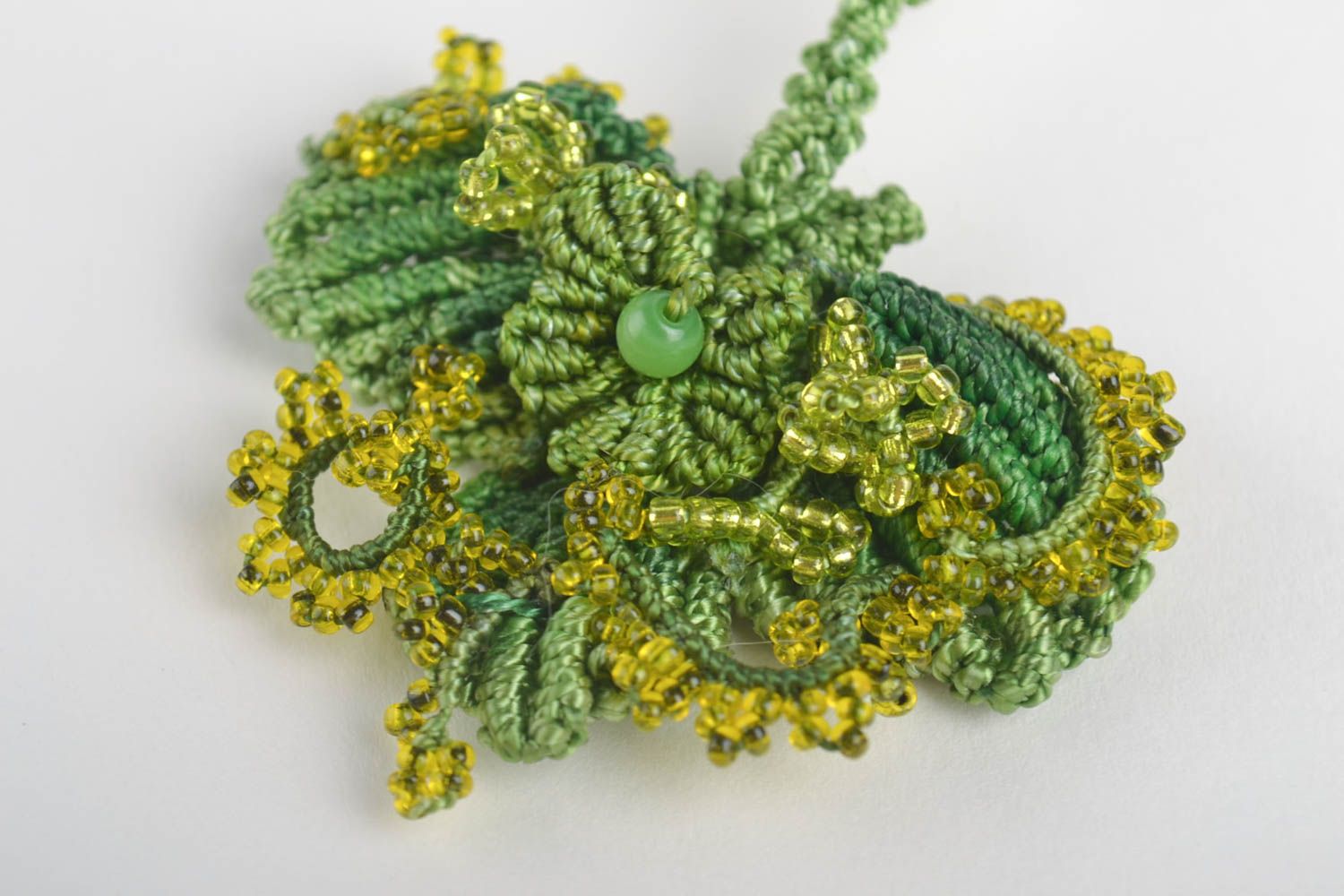 Pendentif fantaisie Bijou fait main vert fils perles macramé Cadeau original photo 2