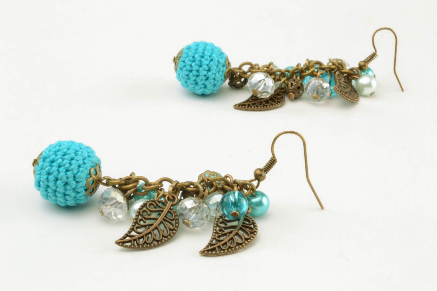 Boucles d'oreilles en perles tricotées faites main  photo 3